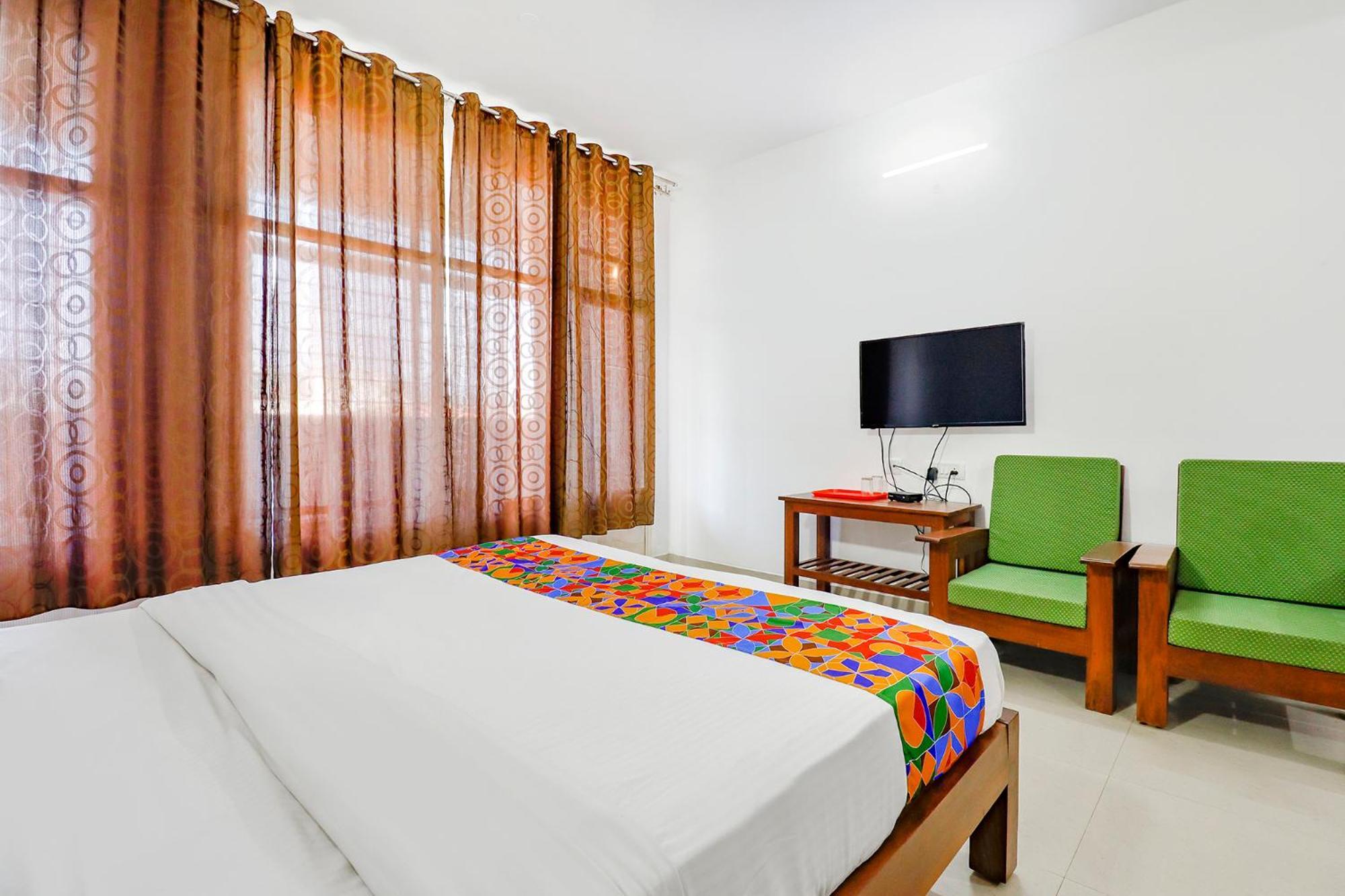 Fabhotel Raj Residency - 1Km From Madikeri Fort Exterior photo