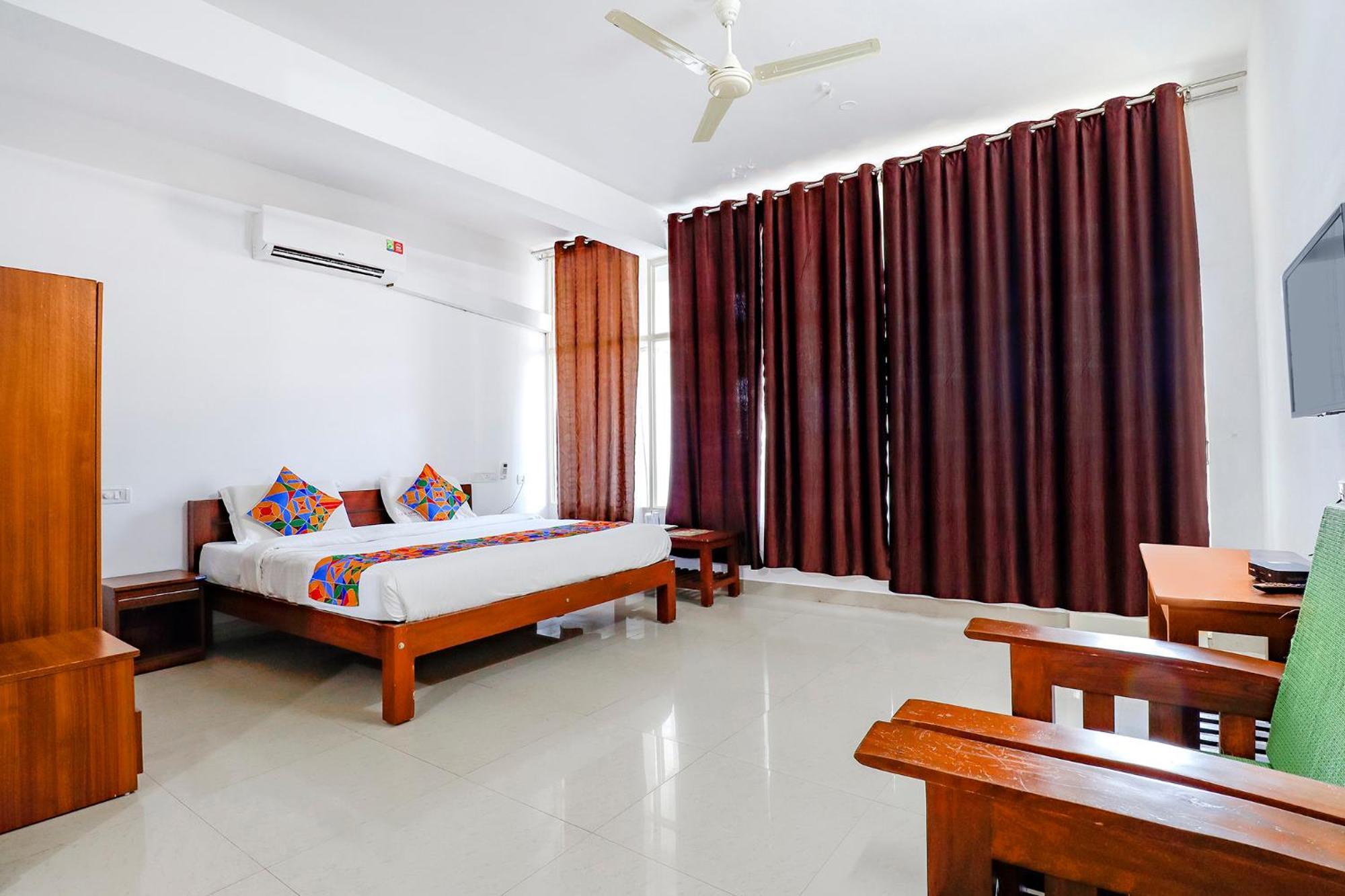Fabhotel Raj Residency - 1Km From Madikeri Fort Exterior photo