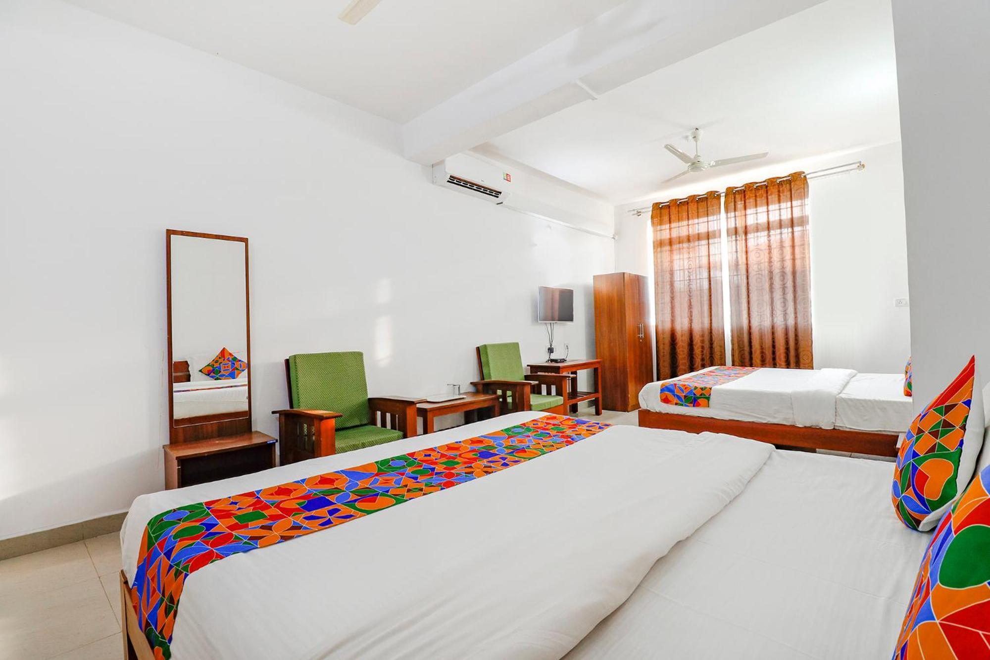 Fabhotel Raj Residency - 1Km From Madikeri Fort Exterior photo
