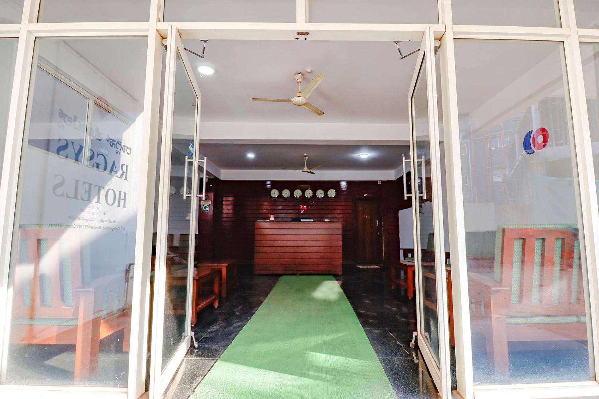 Fabhotel Raj Residency - 1Km From Madikeri Fort Exterior photo