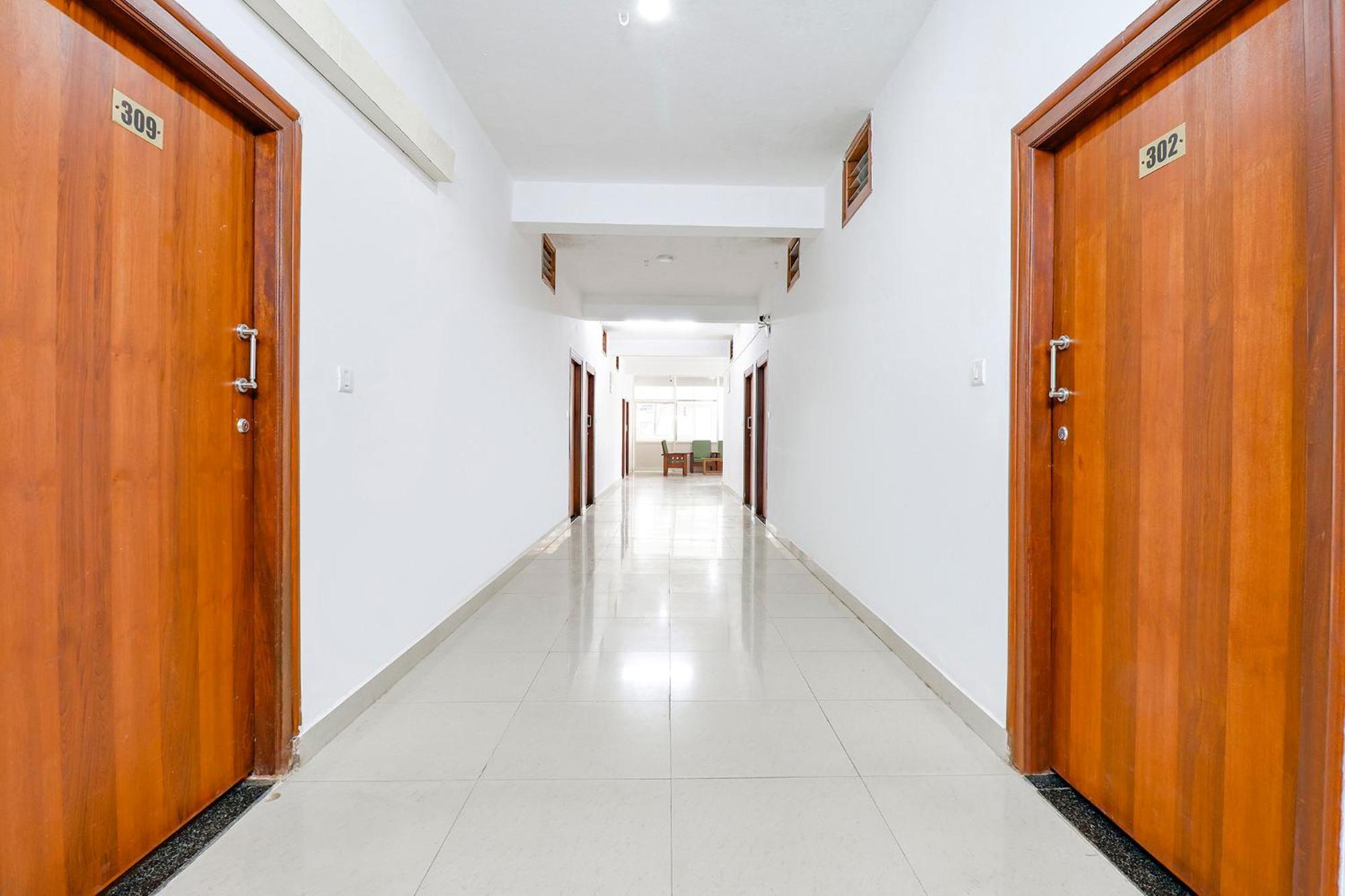 Fabhotel Raj Residency - 1Km From Madikeri Fort Exterior photo