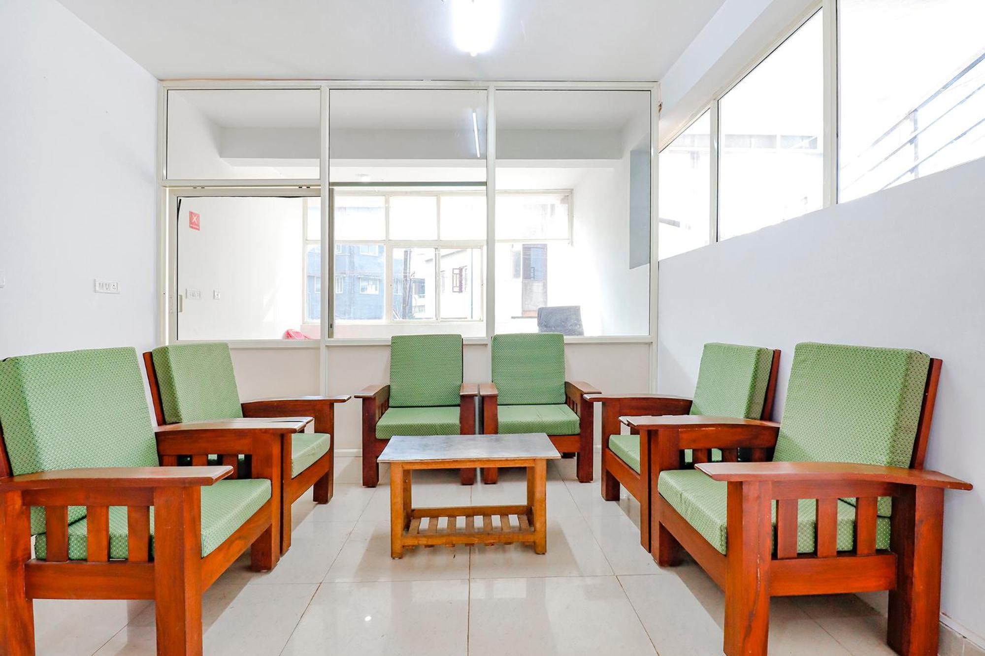 Fabhotel Raj Residency - 1Km From Madikeri Fort Exterior photo